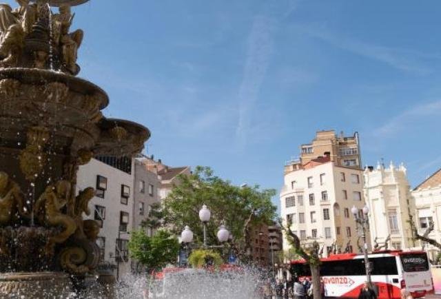 Barbastro, Monzón y Binéfar estrenan conexión directa por autobús con Zaragoza