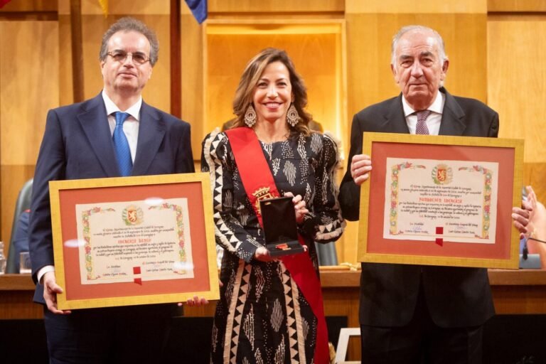 Zaragoza entrega su Medalla de Oro a Ibercaja en su 150 aniversario